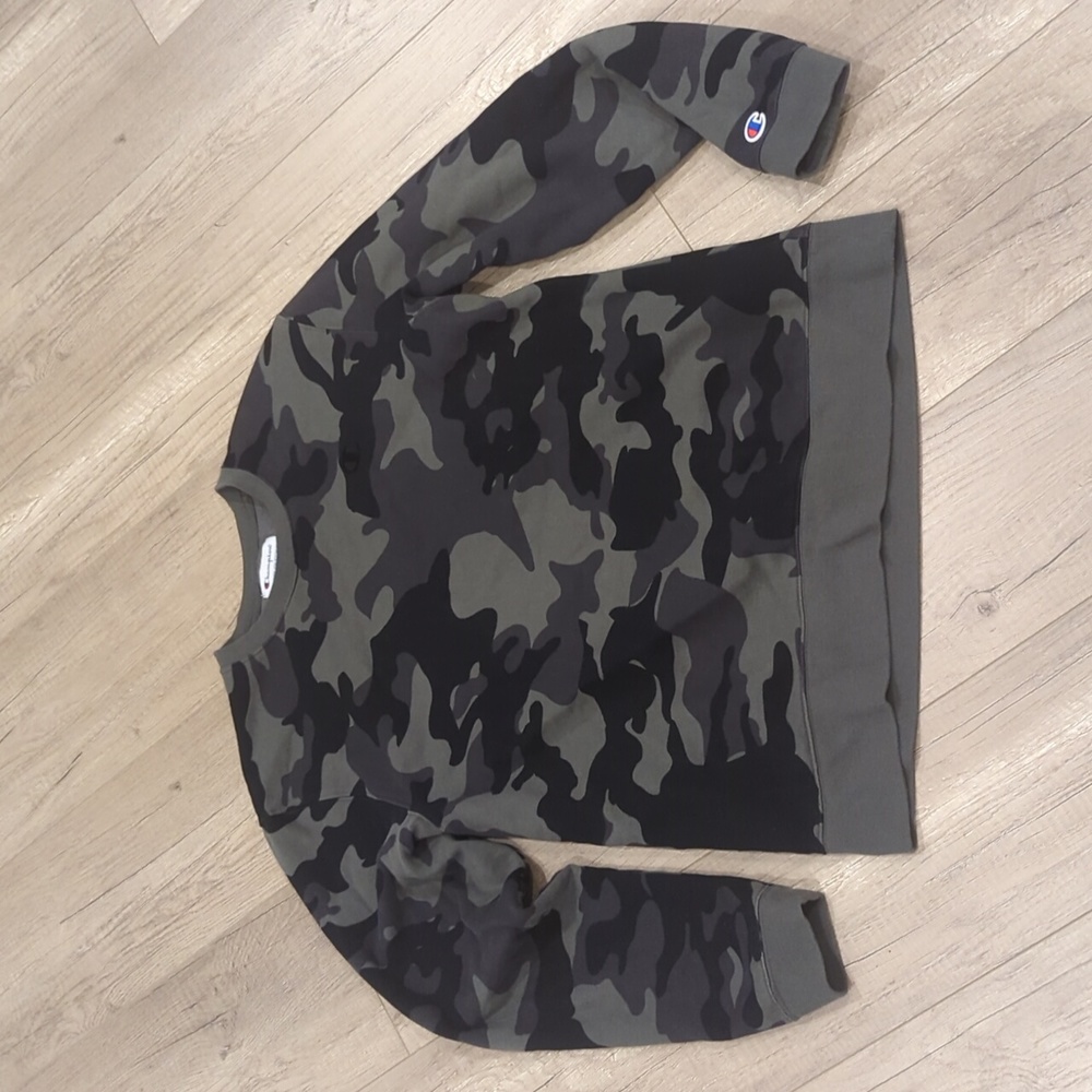 Champion Sweatshirt. Men's Size Large